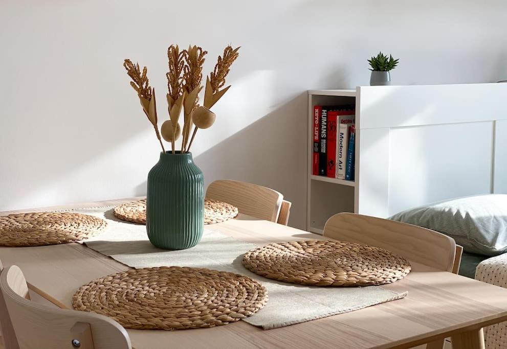 Cute Studio In Old Town Братислава Экстерьер фото